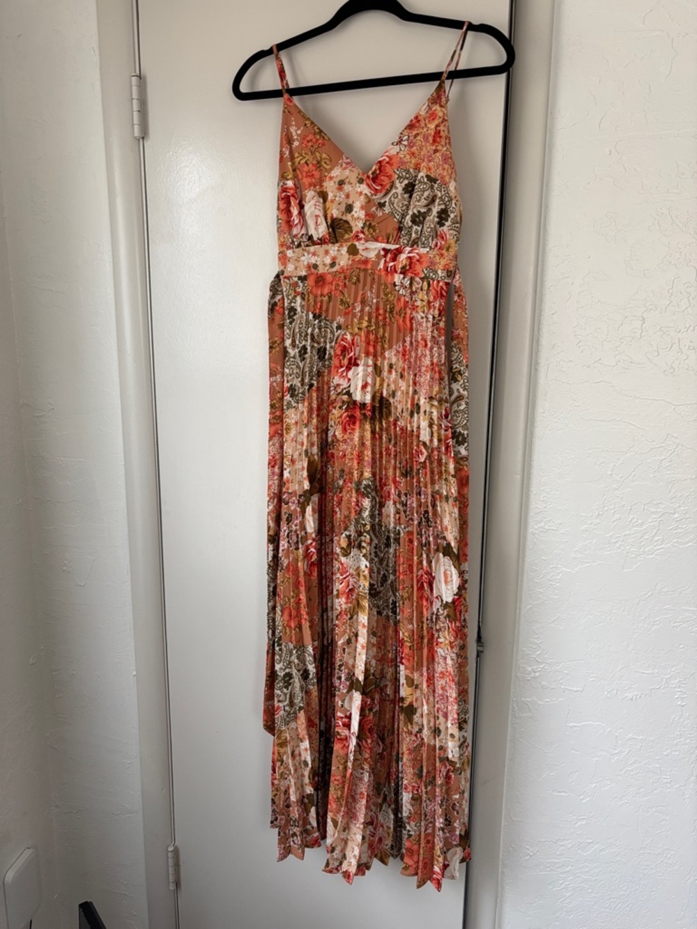 Jessica Simpson Rust Floral Pleated Maxi Dress